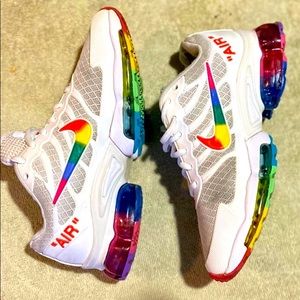 Rare Women’s NIKE Air MAX 2019 Rainbow shoes size 9